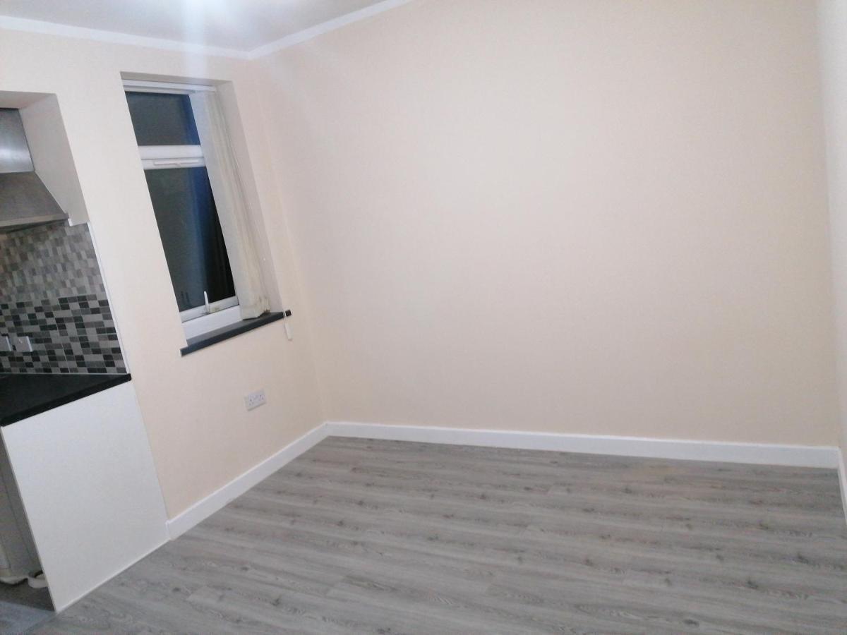 Self-Contained Studio Flat Bathrooms Kitchens Upgrade Locations To City Centre 15 Minutes Walking Distance Nottingham Universities Queen Hospitals City Hospitals Esterno foto