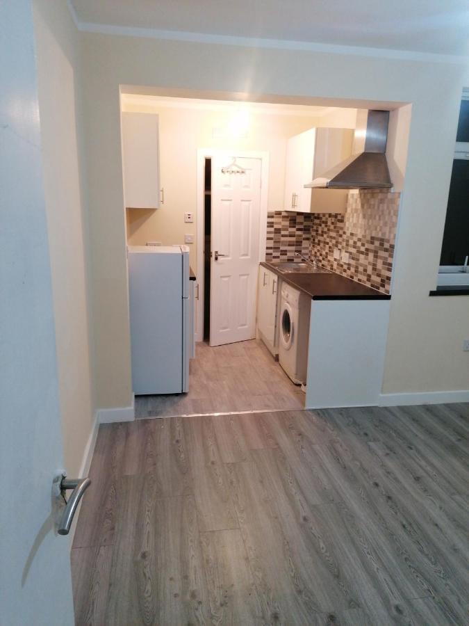Self-Contained Studio Flat Bathrooms Kitchens Upgrade Locations To City Centre 15 Minutes Walking Distance Nottingham Universities Queen Hospitals City Hospitals Esterno foto