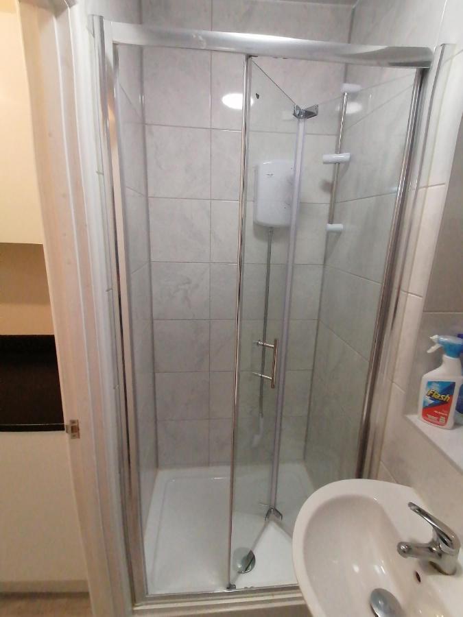Self-Contained Studio Flat Bathrooms Kitchens Upgrade Locations To City Centre 15 Minutes Walking Distance Nottingham Universities Queen Hospitals City Hospitals Esterno foto