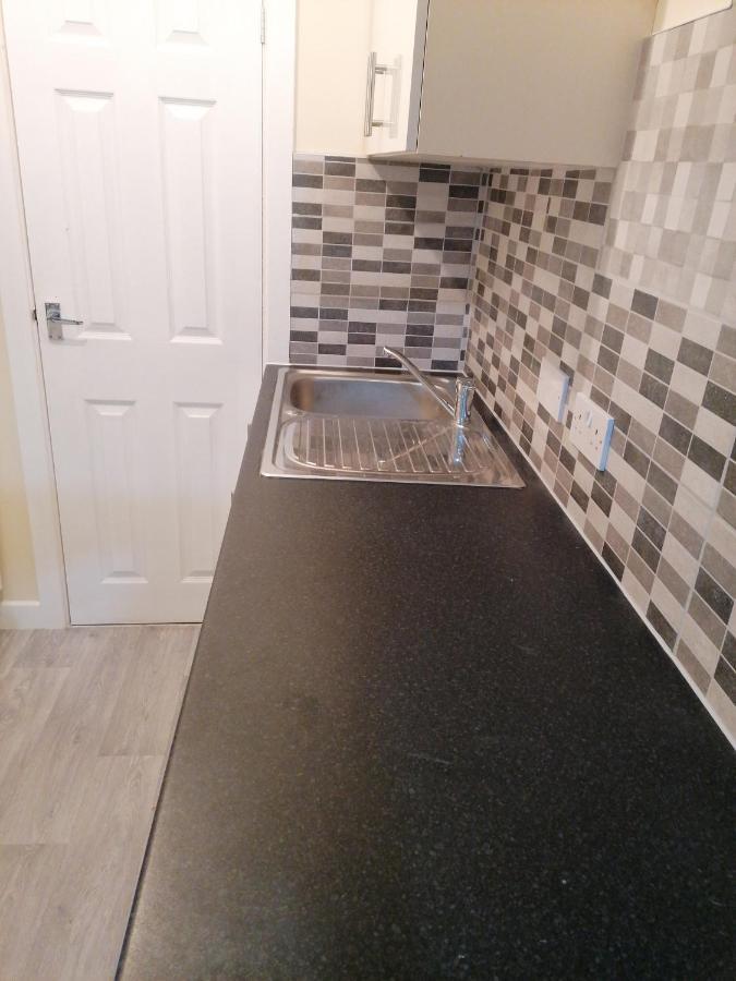 Self-Contained Studio Flat Bathrooms Kitchens Upgrade Locations To City Centre 15 Minutes Walking Distance Nottingham Universities Queen Hospitals City Hospitals Esterno foto