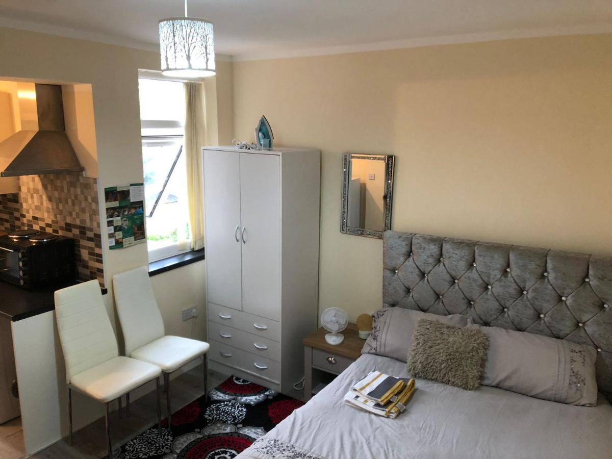 Self-Contained Studio Flat Bathrooms Kitchens Upgrade Locations To City Centre 15 Minutes Walking Distance Nottingham Universities Queen Hospitals City Hospitals Esterno foto